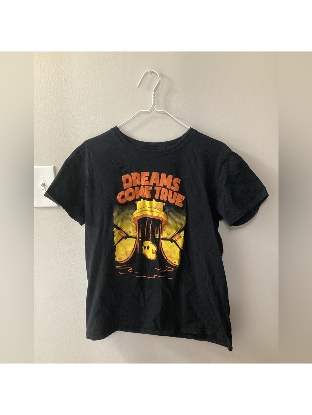 Men’s Medium Bendy Black & Orange Dreams Come True Graphic Tee Tote8